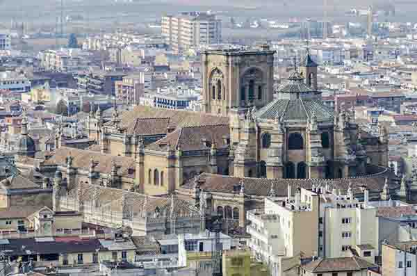 Granada 284 - catedral y Capilla Real.jpg